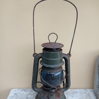 Antica lanterna a petrolio - lume a olio