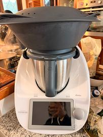 Bimby TM6 + secondo boccale+ libro