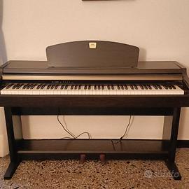 Pianoforte Yamaha Clavinova