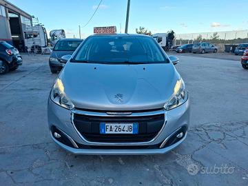 Peugeot 208 BlueHDi 75 5 porte Allure - 2015