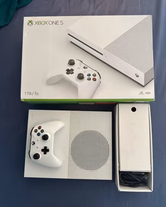 Xbox one S 1tb + controller