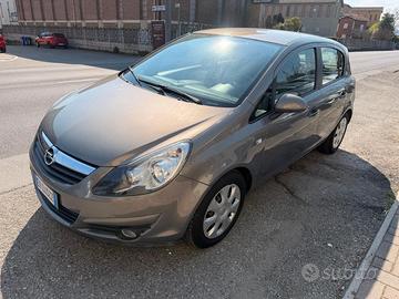 Opel Corsa 1.2 5P. Cosmo