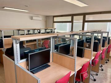 Si vendono 20 postazioni call center con pc