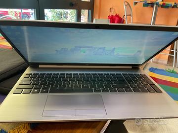 PC PORTATILE HP 255 G8 15 POLLICI