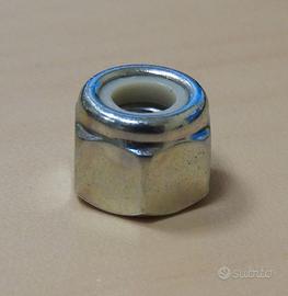 Dadi esagonali autobloccanti M6