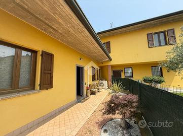 PORZIONE DI TRIFAMILIARE A ROVATO