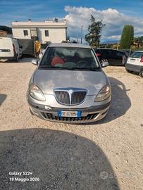 Lancia Ypsilon 1.3 MJT 75 CV Argento