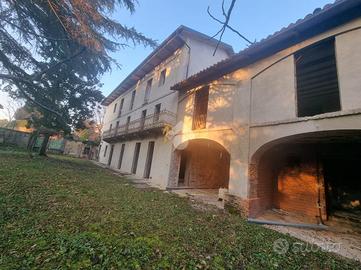 CASA SEMINDIPENDENTE A GASSINO TORINESE