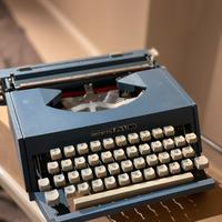 Macchina da scrivere ANTARES Lisa 30