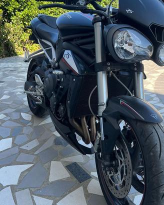Triumph Street triple 750