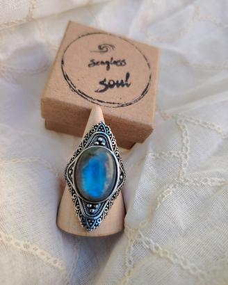 Anello con labradorite 