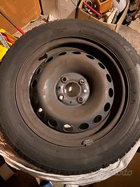 Cerchione e pneumatico fiat 500
