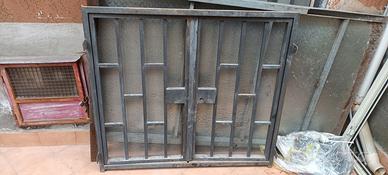 Inferriata con serratura