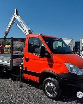 Iveco daily 35C14 gru e cassone fisso 2012 METANO