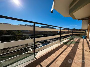 Ampio appartamento vista mare