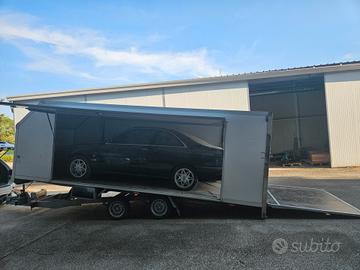 Rimorchio, carrello porta auto chiuso
