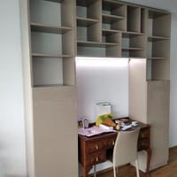 libreria a ponte laccata con ante lucide vani gior