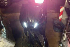 Tweet 50 con motore 125