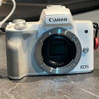 Canon eos m50 / kiss m, + adatt EF, pari al nuovo