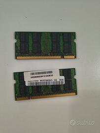 Banco di memoria RAM Samsung da 2GB DDR2