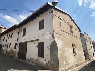 2 LOCALI A DIVIGNANO