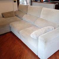 Divano con chaise longue contenitore 