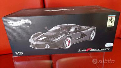 La Ferrari Black Edition - Hot Wheels Elite - Scal