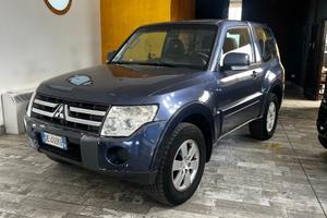 MITSUBISHI Pajero 3.2 DI-D 16V aut. 3p. Instyle