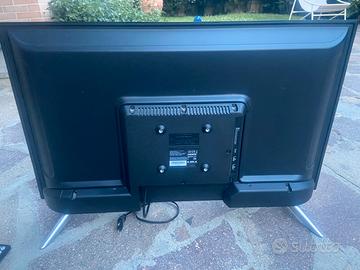Televisore 32 pollici LCD HDMI