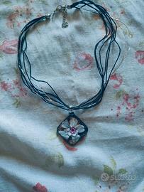 Collana artigianale in resina