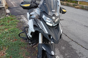 Enduro assetto stradale tkr 500 Benelli