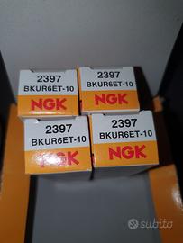 4 candele NGK BKUR6ET-10 nuove 
