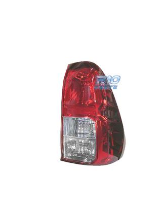 FANALE DESTRO PER TOYOTA HILUX 15-20