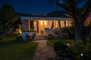 Costa Rei - Villa in centro con ampio giardino