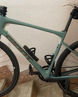 GIANT REVOLT ADVANCED ZERO