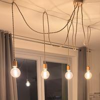 Lampadario a cavi sospesi