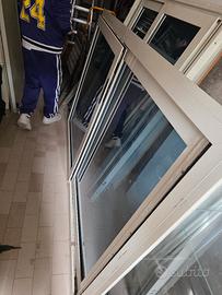 Veranda in alluminio doppia porta scorrevole,vetri