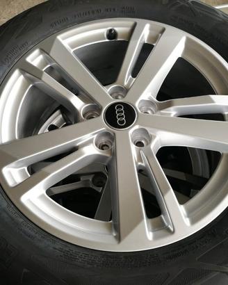 Cerchi in lega 17" originali AUDI Q3 con pneumati
