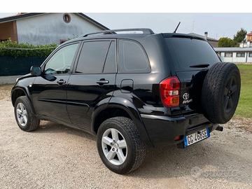 Toyota Rav 4  anno 2004