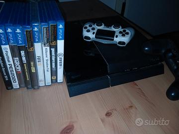 PS4  (408 GB) + 2 joystick / giochi vari