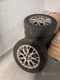 Cerchi con gomme fiat punto
