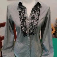 Camicia Studio B. sciancrata con volant – Medium