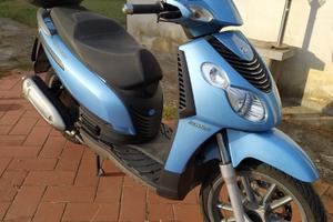 Scooter Piaggio Carnaby 200 - 2007