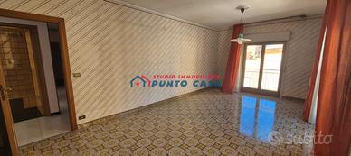 PRESSI VIA CESARO' - Appartamento di 145mq