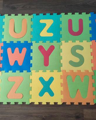 Tappettino puzzle con lettere