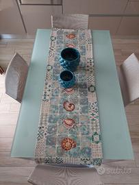 tavolo e  sedie entrambe marca Calligaris