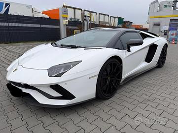 LAMBORGHINI AVENTADOR S 6.5 V12 ROADSTAR-CABRIO