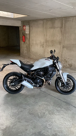 Ducati monster 797