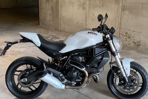Ducati monster 797