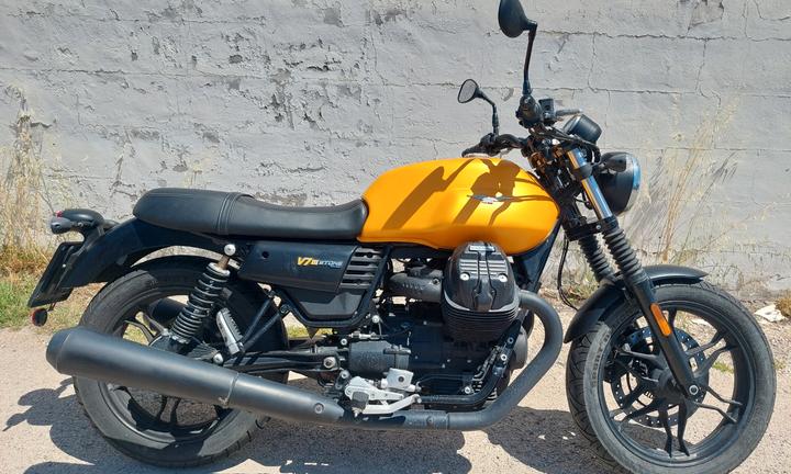 Moto Guzzi V7 III Stone - 2019